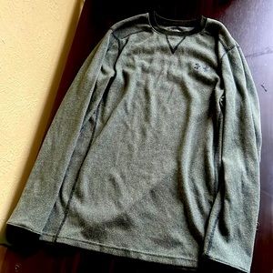 Under Armour small top